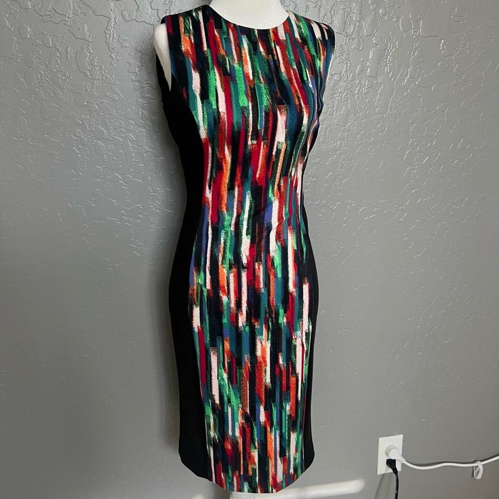 Sleeveless Multicolor Print Sheath Dress - Black Side Panels